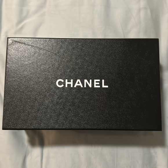 CHANEL calfskin CC mules - Picture 8 of 11